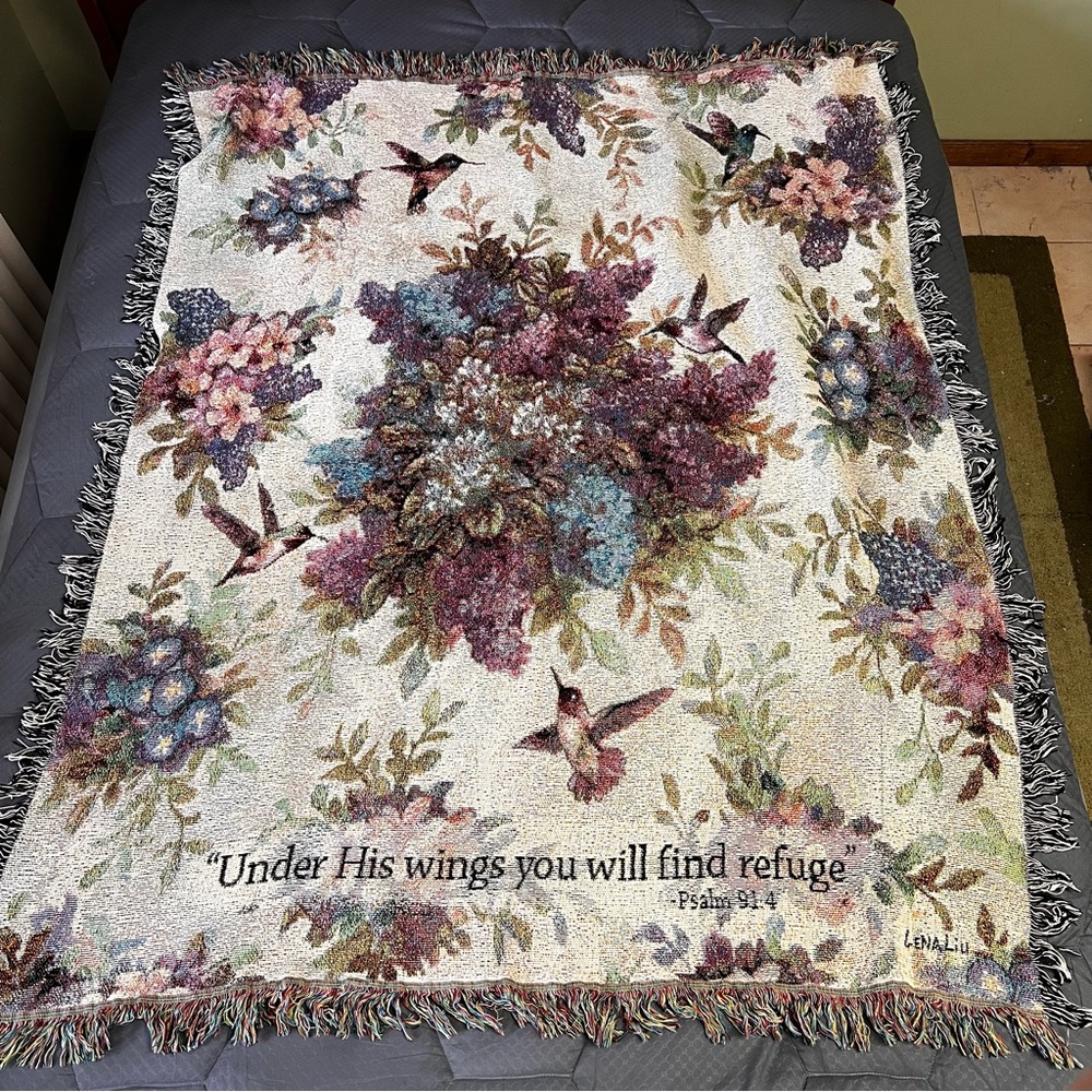 Woven throw blanket